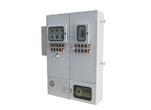 �~������������������